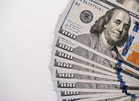 2月2日人民币兑换美元汇率稳中有升 2026开年汇率走势解读